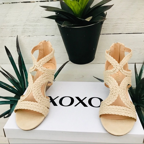 NEW XOXO Sampson Strappy Wedge Sandals - Picture 7 of 7